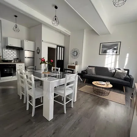 Le Du Petit Buccin A 2 Mn De La Mer. Apartment *
