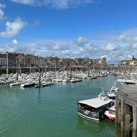 Le Du Petit Buccin à 2 Mn De La Mer. Appartement
